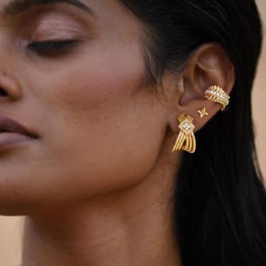 Imagem de Brincos femininos dourados delicados com linhas cruzadas de diamantes, hipoalergênicos, joias modernas