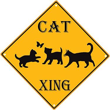 Imagem de PXIYOU Funny Cats at Play Butterfly Crossing Sign Caution Sign Garage Home Decor Outdoor Signs Cafe Bar Retro Vintage Novelty Animal Signs 12X12Inch
