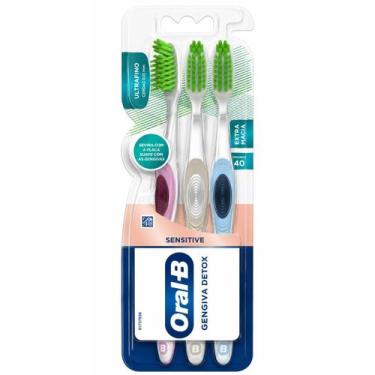 Imagem de Escova Oral-B Sensitive Gengiva Detox com 3 Unidades