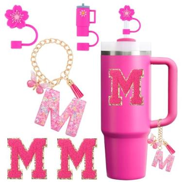Imagem de Conjunto de acessórios para copo Stanley Cup 850 g 1,134 g copo com alça, incluindo tampa de cobertura de palha de silicone, pingente de alça, adesivo de iniciais fúcsia (M)