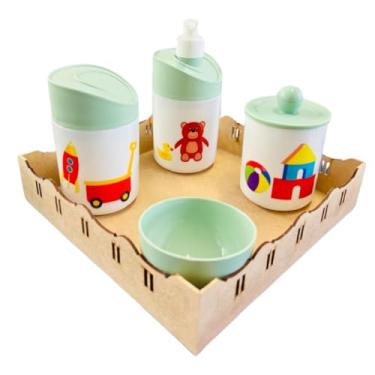 Imagem de Kit Higiene Baby Brinquedos Menino e Menina c/bandeja em MDF (Quadrada crua/verde)