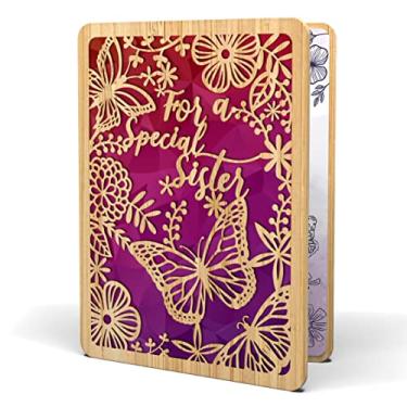 Imagem de Cartão de Dia das Mães para irmã – | Feito de bambu verdadeiro | 15,24 cm x 11,4 cm – 1 pacote (envelope incluído) | Corte a laser, cartão de dia das mães com tema primavera borboleta para irmã, meia-irmã ou cunhada | Cartão de dia das mães da cunhada