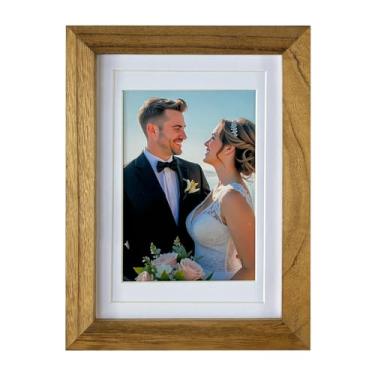 Imagem de Porta-retrato rústico retrô de madeira 12 x 17 cm com suporte de parede de acrílico e exibição de mesa, moldura feita à mão com tapete para exibição de fotos de formatura, imagem de família, foto de