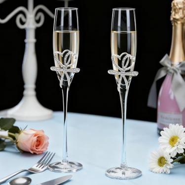 Imagem de Jozen Gift Taças de champanhe - Conjunto de 2 taças de champanhe elegantes sopradas à mão com detalhes de corações duplos prateados - presentes exclusivos para aniversário, casamento, dia das mães