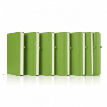 Imagem de Caderno de anotações com elástico no tamanho A5, suporte para caneta, capa dura em material sintético, miolo 80 folhas pautadas na cor bege. Caderno A5 Capa em PU (21x14,5) (10, Verde)