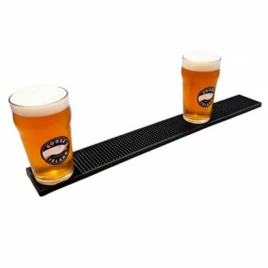 Imagem de Bar Mat Antiderrapante em PVC, Tapete Escorredor para Bar e Cozinha, Preto, 60x8cm, Superfície com Pinos em Relevo, Material Resistente e Flexível