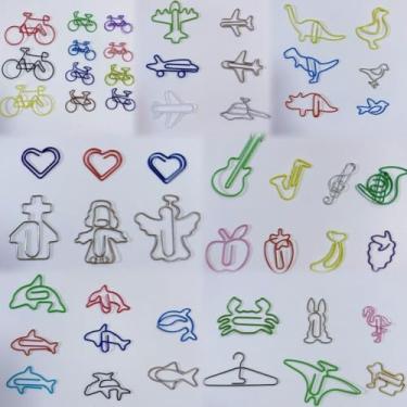 Imagem de Conjunto de clipes de papel de Natal, clipes de papel decorativos coloridos em formato festivo, 20 peças, material de escritório com tema de férias com árvore, Papai Noel, presente, meia, vela