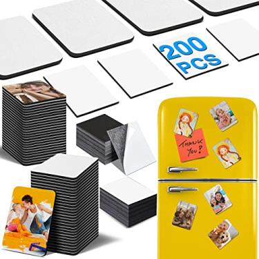 Imagem de Conjunto de 200 peças de ímãs de sublimação, ímã de geladeira de sublimação personalizado para decoração de forno de micro-ondas e calendário de escritório com 100 peças de almofada de borracha em