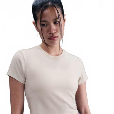 Imagem de Camiseta Nike Sportswear Chill Knit Cropped Feminina-Feminino