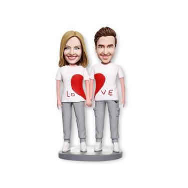 Imagem de Cabeçote de casal personalizado, bobbleheads personalizados vestindo roupas de casal e de mãos dadas, presentes para encontros