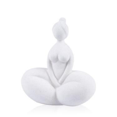 Imagem de Escultura Decorativa Mulher Perna Cruzada Dolomita - Entrecasa