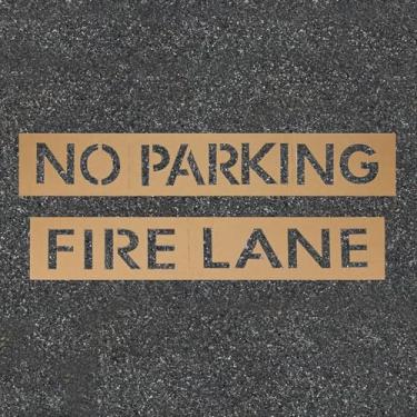 Imagem de Kcgani Modelo de estêncil de cartolina de 10 cm, sem estacionamento, pavimento, letra, estêncil dobrável, estêncil de papelão, modelo reutilizável para placas de estacionamento