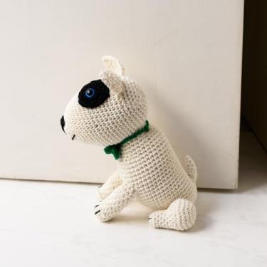 Imagem de Cachorro Bacon Bull Terrier peso de porta em amigurumi