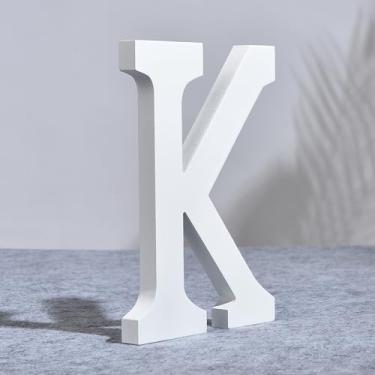 Imagem de AOOLADA Letra K de madeira de 20 cm para decoração de parede, letras grandes de madeira branca para artesanato DIY e decoração de festa de aniversário de casamento, letras do alfabeto em pé pintáveis