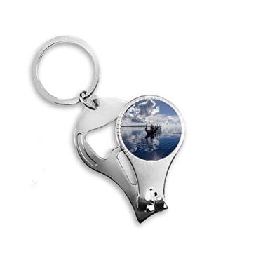 Imagem de Ocean Water Blue Boat People Picture Nail Nipper Ring Chaveiro Abridor de Garrafas Cortador