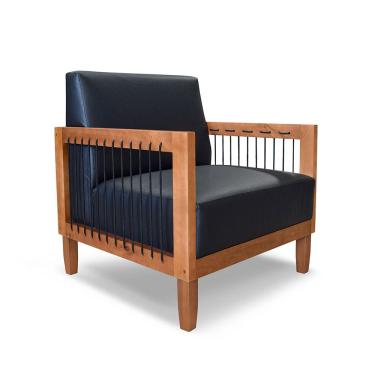 Imagem de Poltrona Elisabeth Revestimento Sintético Preto e Madeira