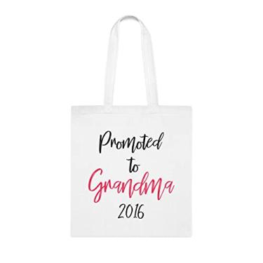 Imagem de Promoted To Grandma 2016 Tote bag, Grandma Gift, Grandma idea, Gift For Grandma, Grandma Shoulder Bag, Grandma Reusable Bags, Gift for Grandma of Favorite Grandkids, Branco