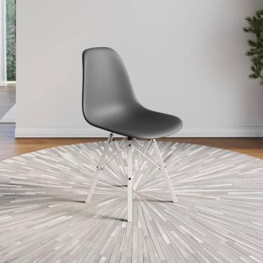 Imagem de Cadeira Eames Estilo Moderno em Ferro Branco com Assento Cinza