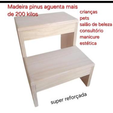 Imagem de degrau de madeira pinus escadinha de consultório assistente de maca es