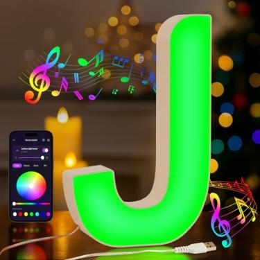 Imagem de MeRGBWLife J Light Up Letreiro – Lâmpada USB de controle de letra que muda de cor com sincronização de música, decoração alegre de festa ou feriado para quarto