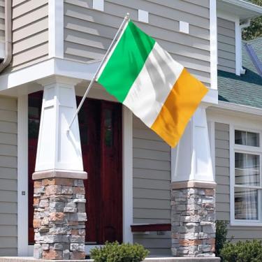 Imagem de Bandeira da Irlanda de 9,5 cm x 1,5 m - Cor vívida e à prova de desbotamento - Cabeçalho de lona e costura dupla - Poliéster com bandeiras nacionais irlandesas com ilhós de latão 9,5 x 1,5 m