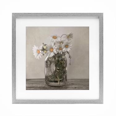 Imagem de Stupell Industries Joy In A Jar Daisies Impressão emoldurada preta sob vidro, design por Robin-Lee Viera, 16 x 16