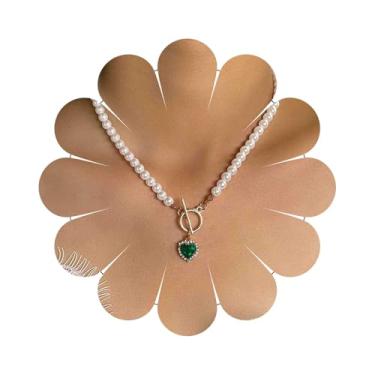 Imagem de Erimberate Colar de coração de esmeralda boêmia, corrente vintage de pérola, colar com pingente de coração em zircônia verde, colar com fecho articulado, gargantilha para mulheres e meninas, Metal
