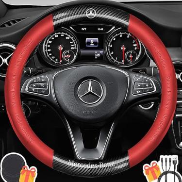Imagem de Capa de volante compatível com Mercedes-Benz, couro napa premium e textura de fibra de carbono brilhante capa de volante com 2 porta-copos e cabo USB de carregamento rápido (vermelho)