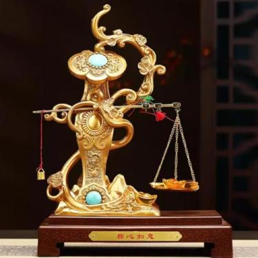 Imagem de FENNYYAR Enfeite de resina tradicional chinês Ruyi Golden Feng Shui com caixa de presente, 42 cm 41,9 cm, mesa de escritório presente de inauguração de casa