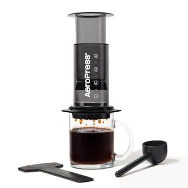 Imagem de AeroPress Clear Black Coffee Press, prensa francesa multifuncional, cafeteira manual estilo espresso e pour-over, preparo em 2 minutos, cafeteira portátil pequena para viagem e acampamento