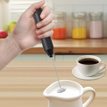 Imagem de Potente bastão de borbulhador de leite, misturador rápido de bebida portátil com batedor de aço inoxidável - batedor elétrico de espuma para café, latte, cappuccino, matcha, chocolate quente e creme
