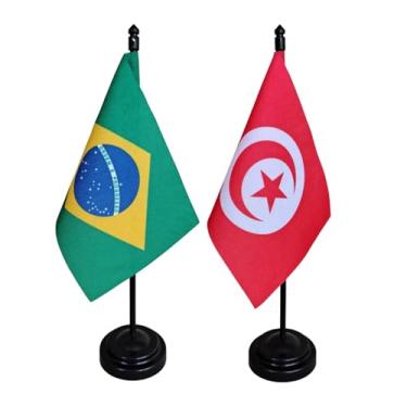 Imagem de Bandeiras de Mesa Brasil e Tunísia, 26cm Altura, 18x11cm, Tecido Oxford, Base Plástica, Decoração para Escritório e Eventos