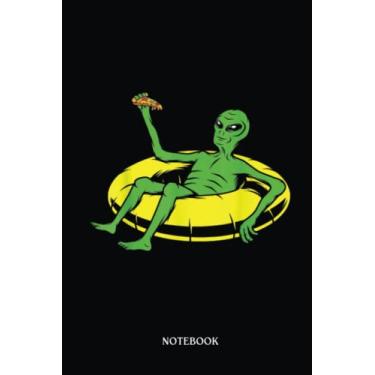 Imagem de Alien Notebook: Funny Alien Eating Pizza In Swi'Mming Pool | Alien Journal, Lined Journal Ufo, Ufo Journal, Lined Journal Alien, Size 6 X 9", 120 Pages.