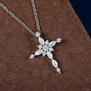 Imagem de Colar com pingente de cruz para mulheres, banhado a prata, colar gargantilha de zircônia cúbica, ajustável, moderno, delicado, simples, minimalista, joia de strass, presente para formatura, casamento