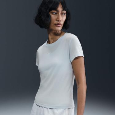 Imagem de Camiseta Nike Sportswear Chill Knit Feminina-Feminino