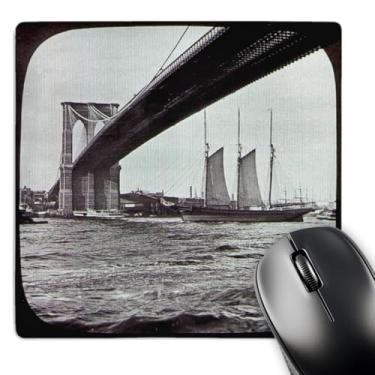 Imagem de Ponte do Brooklyn com Veleiro East River New York City Slide de vidro - Mouse pad, 20 x 20 cm (mp_77343_1)