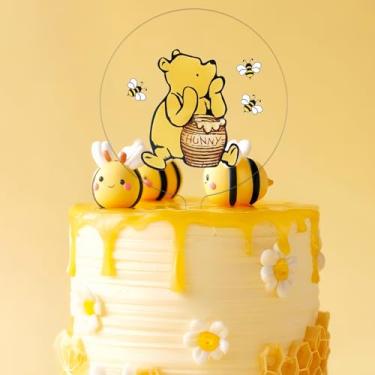 Imagem de MEMOVAN Winnie Cake Topper Welcome Oh Baby Acrylic Cake Cupcake Toppers Classic The Pooh Bear Baby Shower Birthday Cake Topper Decorations for Winnie Bee Party Supplies