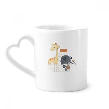 Imagem de Caneca de café de cerâmica com desenho de girafa, elefante e animal marrom