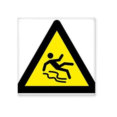 Imagem de Símbolo de aviso amarelo preto piso escorregadio triângulo azulejo de cerâmica brilhante decalque pedra adornada tijolo vitrificado