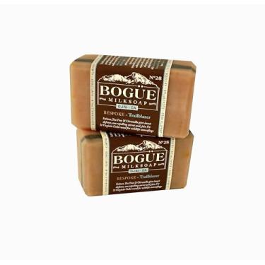 Imagem de Sabonete artesanal de leite de cabra 2 barras - BOGUE Nº 28 BESPOKE Trailblazer Blend Vetiver, Tea Tree & Citronela defendem contra insetos, sementes de cenoura repelentes do sol e madeira de cedro