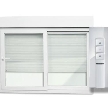 Imagem de Janela Integrada PVC 2 Folhas Vidro Liso com Cremona Motor Controle Remoto Itec Branco