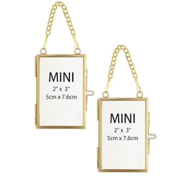 Imagem de JUXYES Pacote com 2 mini molduras de enfeite de vidro para pendurar na parede, moldura pequena de latão de vidro duplo para flores prensadas, moldura flutuante de metal vertical dourada para fotos