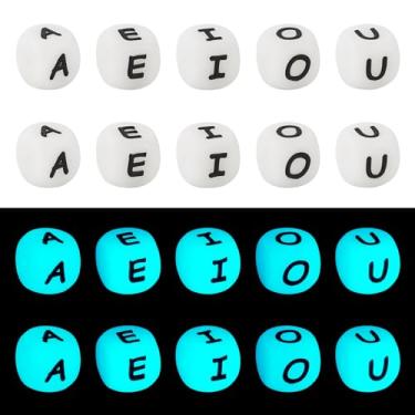 Imagem de Magibeads 50 peças de contas de silicone de 12 mm de letra de vogal que brilham no escuro A E I O U contas do alfabeto cubo focal para artesanato, canetas faça você mesmo, chaveiro, cordão, pulseira