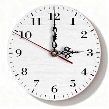 Imagem de Relógio de parede de madeira branco rústico, silencioso, sem tique-taque, operado por bateria para sala de estar, cozinha, quarto – design vintage de casa de fazenda, 18 cm