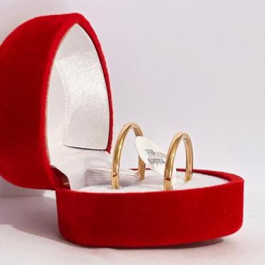 Imagem de Alianças de Casal Douradas Aço Inox 316L Anel de Compromisso Masculino