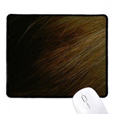 Imagem de Tapete de borracha para jogos com estampa de cabelo liso escuro marrom com borda costurada