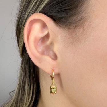 Imagem de Brinco Argolinha Pingente Cadeado Banhado em Ouro 18k - Anastásia Joia