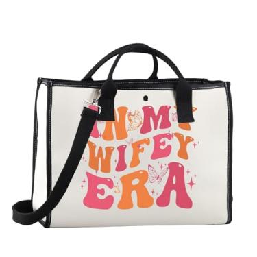 Imagem de TSOTMO Sacola de lona In My Wifey Era, presente de noivado para esposa, presente de aniversário, noiva, noiva, bolsa de ombro para ela, Bolsa Wifey