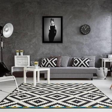 Imagem de Quadro Decorativo Audrey Hepburn Bonequinha de Luxo 45x34cm - Quadros 