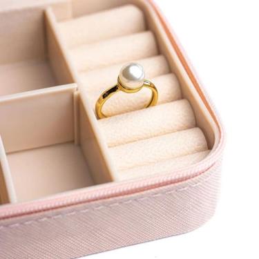 Imagem de Anel Ajustável Solitário Pérola Banhado A Ouro 18 K - DRoss